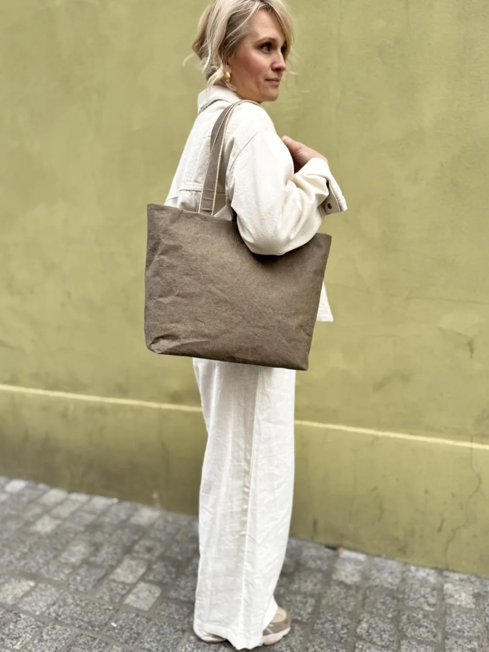 Shopperka ELLY taupe — torebka ze skóry celulozowej