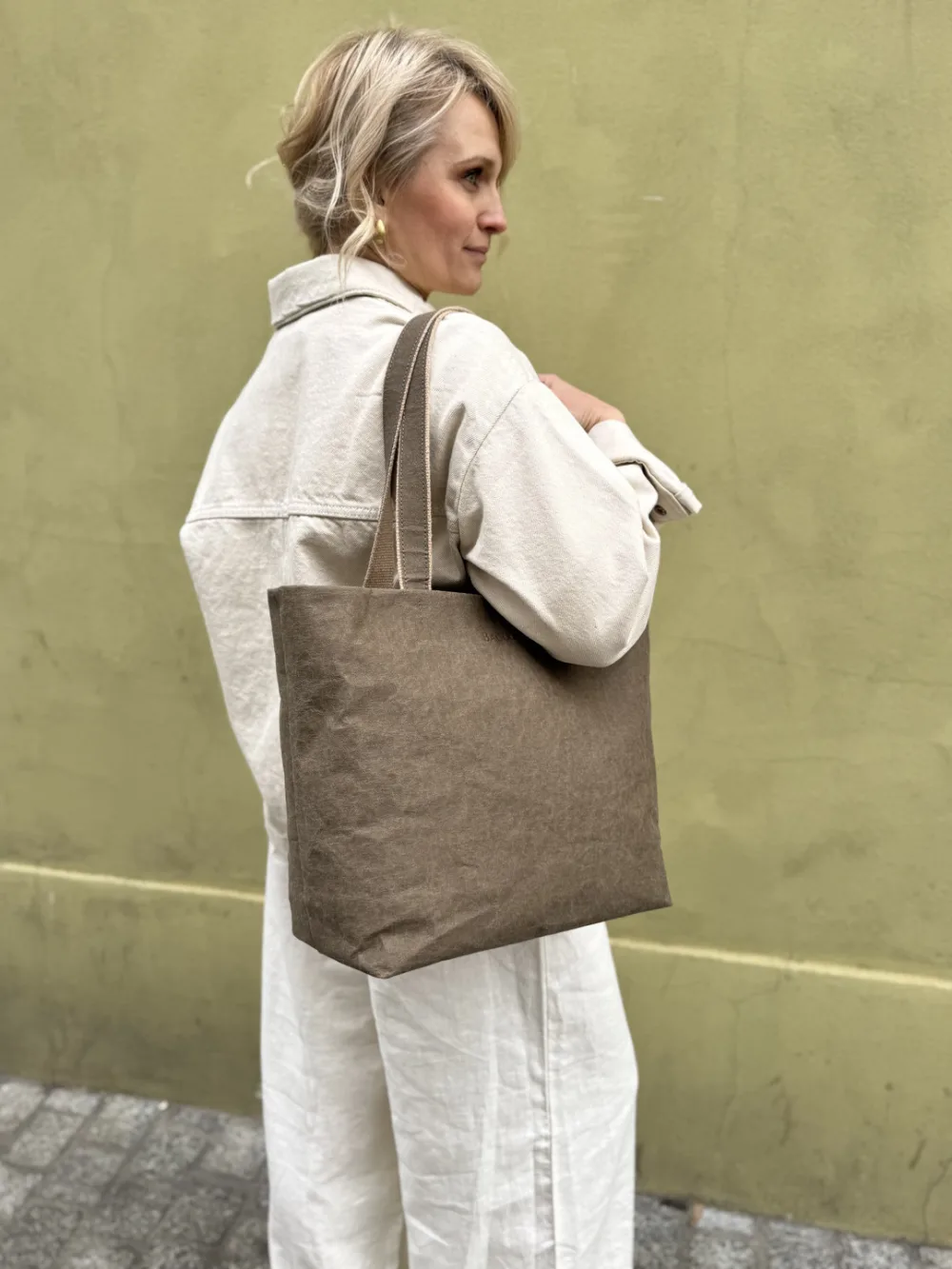 Shopperka ELLY taupe — torebka ze skóry celulozowej