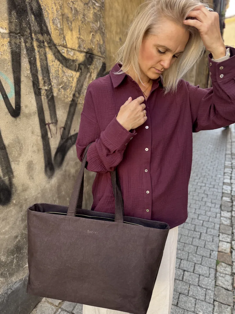Shopperka HOLLY czekoladowa — torebka ze skóry celulozowej