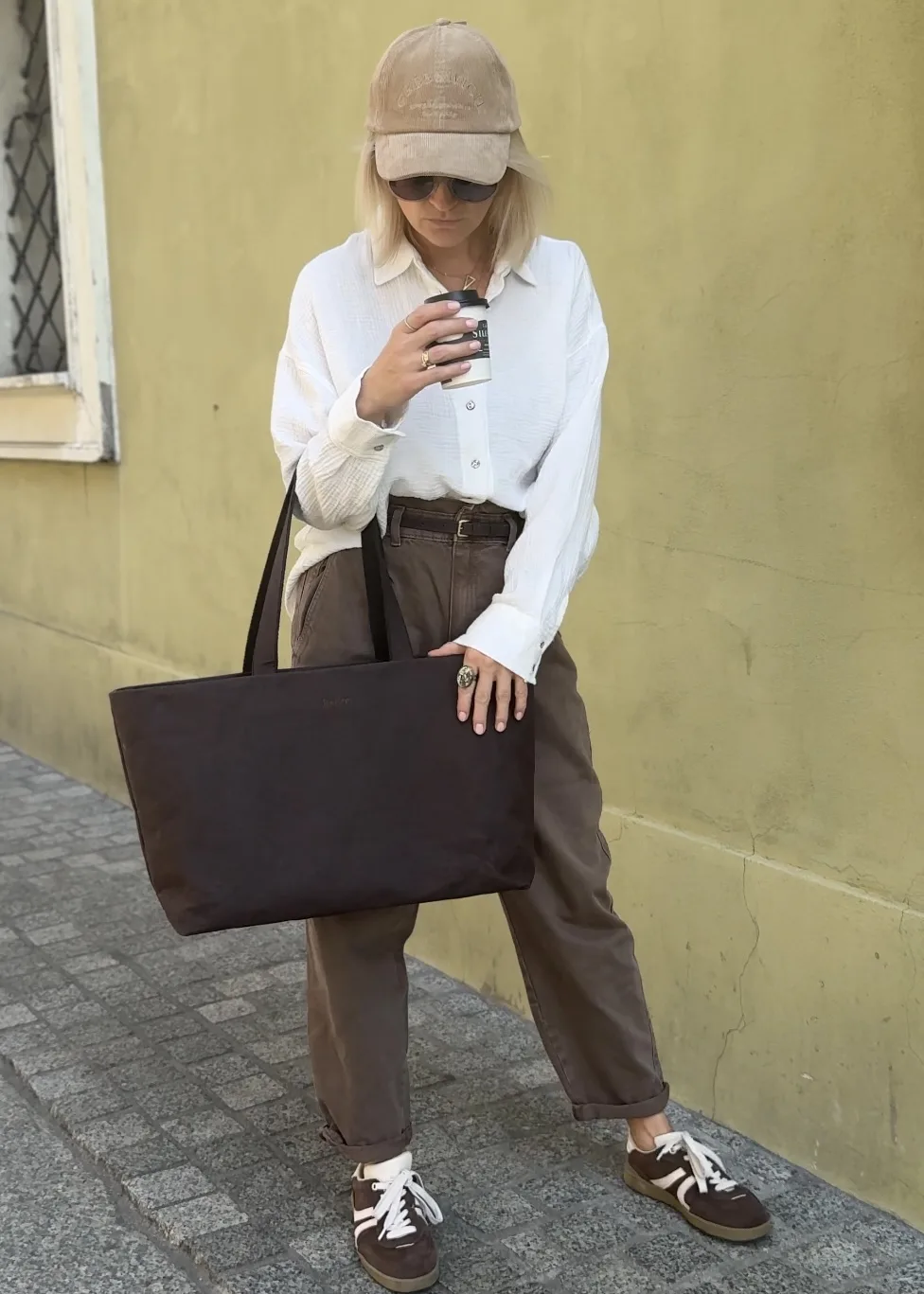 Shopperka HOLLY czekoladowa — torebka ze skóry celulozowej
