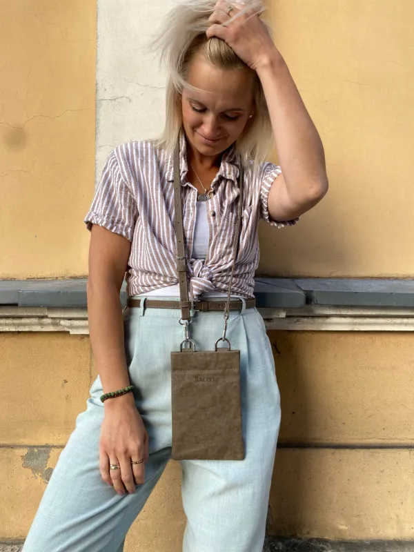 Phonebag IVY taupe — torebka na telefon ze skóry celulozowej