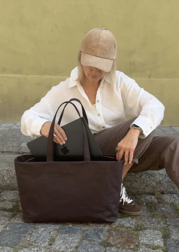 Shopperka HOLLY czekoladowa — torebka ze skóry celulozowej