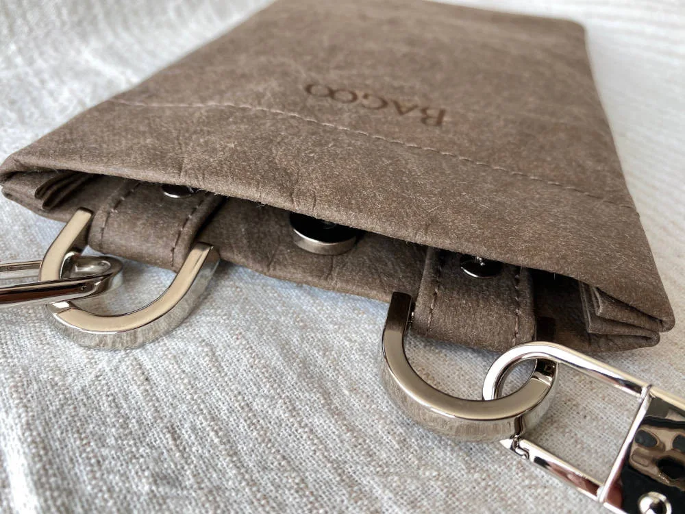Phonebag IVY taupe — torebka na telefon ze skóry celulozowej
